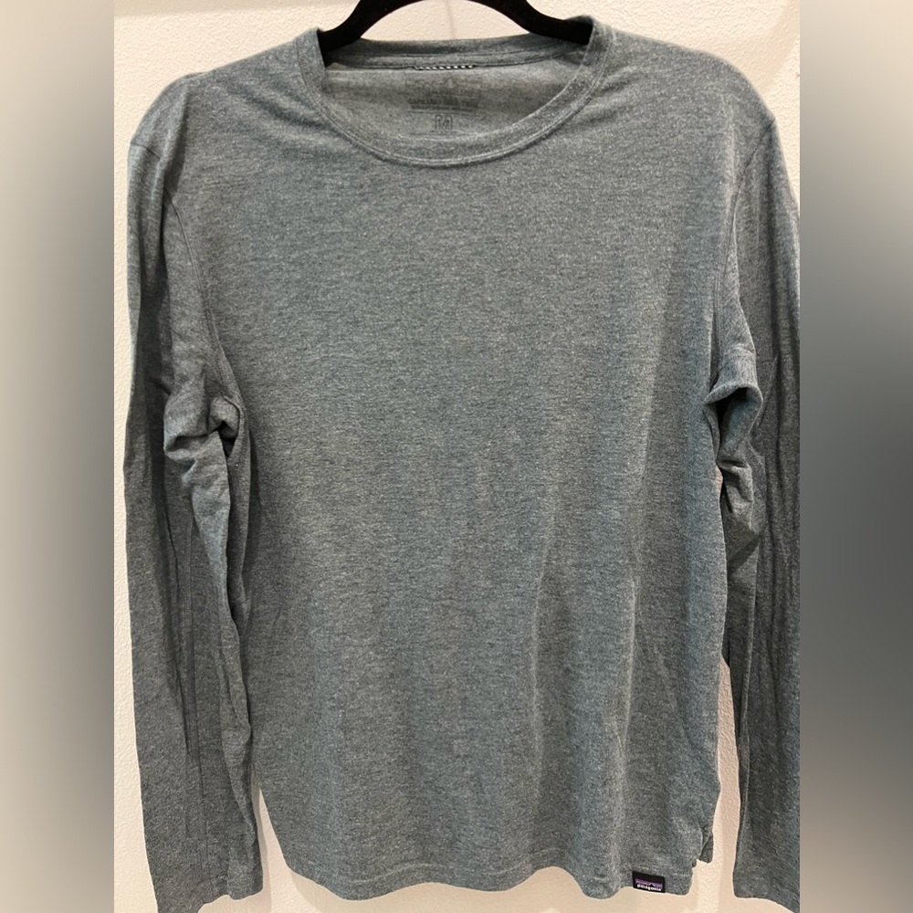Patagonia Men’s lightweight long sleeve size M
